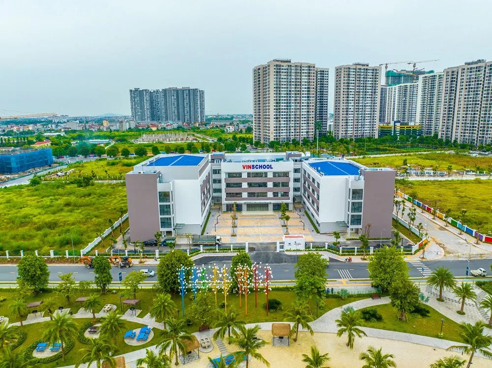 Trường trung học nào gần shophouse cho thuê Vinhomes Ocean Park phân khu Masteri Waterfront nhất?