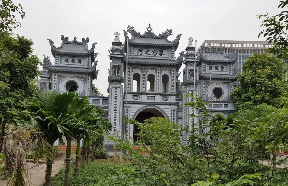 Khu vực thuê chung cư Smart City có các ngôi chùa nào dành cho Phật tử?