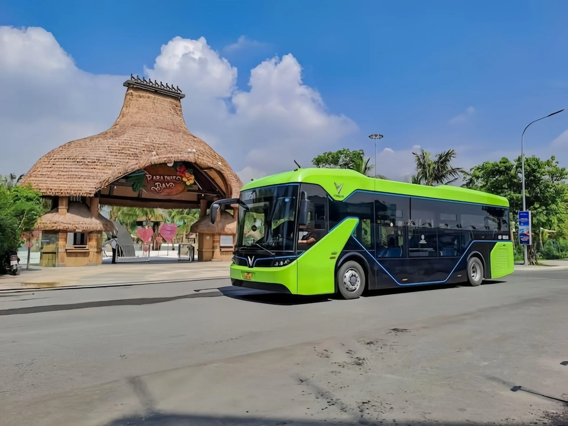 Thuê nhà Vinhomes Ocean Park có thể di chuyển đến Vinhomes Times City bằng tuyến bus nào?