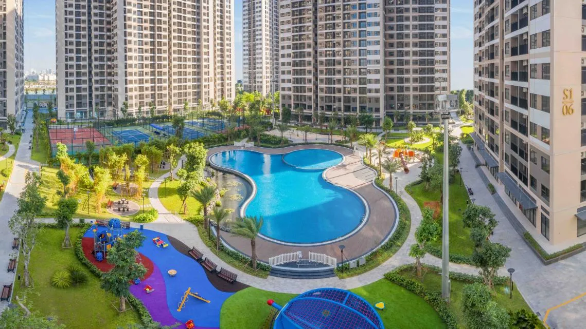 Từ Vinhomes Smart City có thể di chuyển bằng tuyến tàu điện trên cao nào để đến Văn Miếu - Quốc Tử Giám?