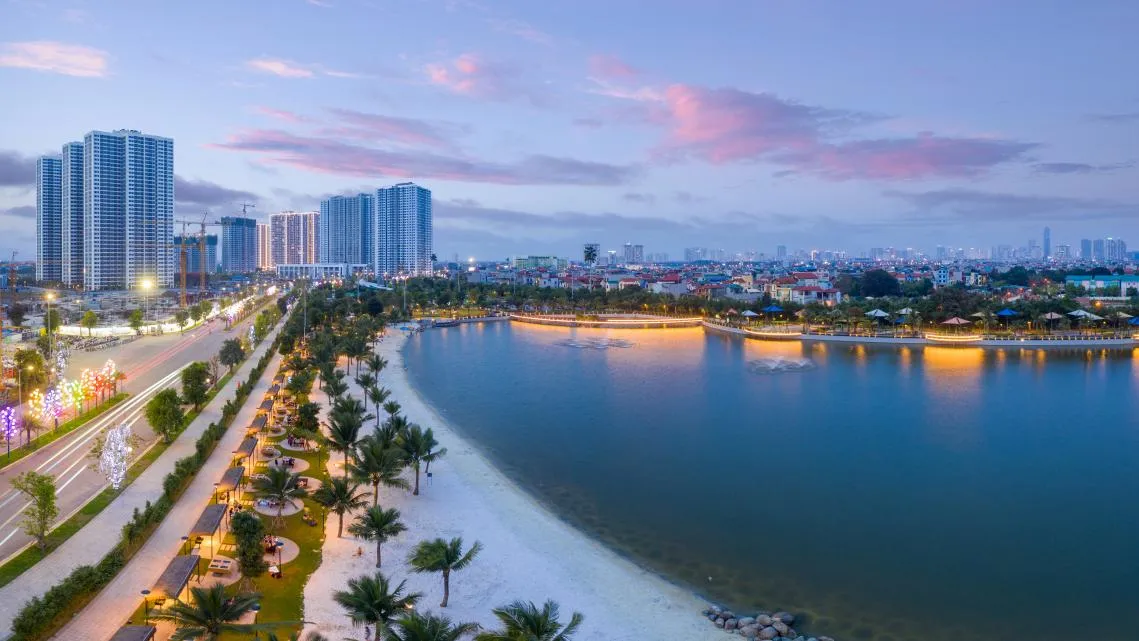 Từ Vinhomes Smart City có thể di chuyển bằng tuyến tàu điện trên cao nào để đến Học viện Báo chí Tuyên truyền?