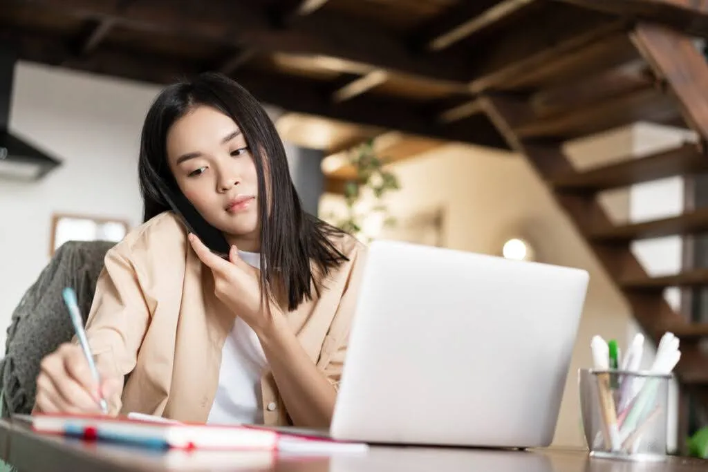 Vận trình tử vi tuổi Quý Sửu 1973 trong tháng 12 năm 2024 Âm lịch