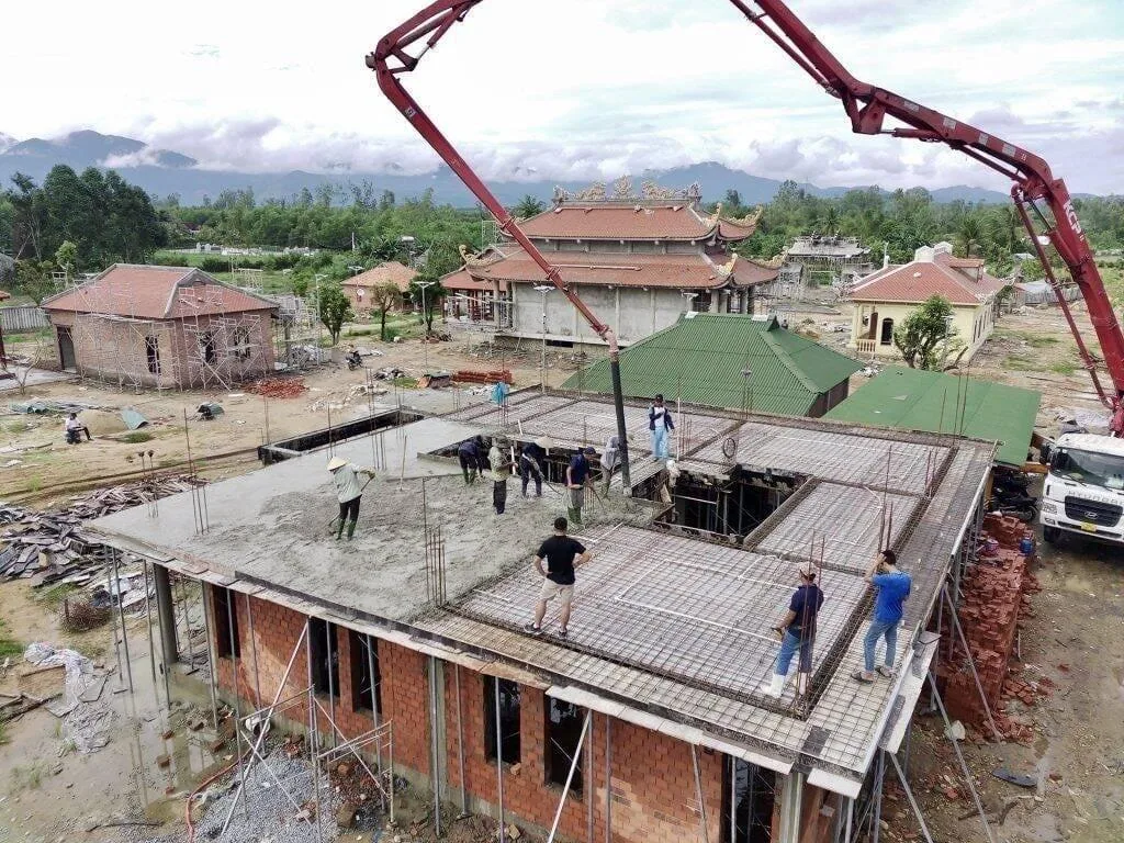Ngày đổ mái tốt trong tháng 9 năm 2025: Tra cứu chi tiết