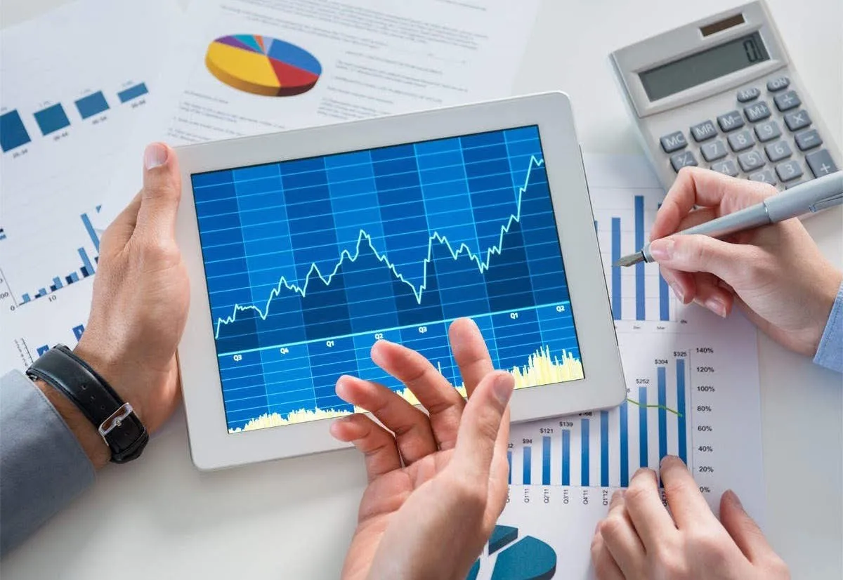 Lịch sử lợi nhuận của quỹ có ảnh hưởng thế nào đến quyết định đầu tư?