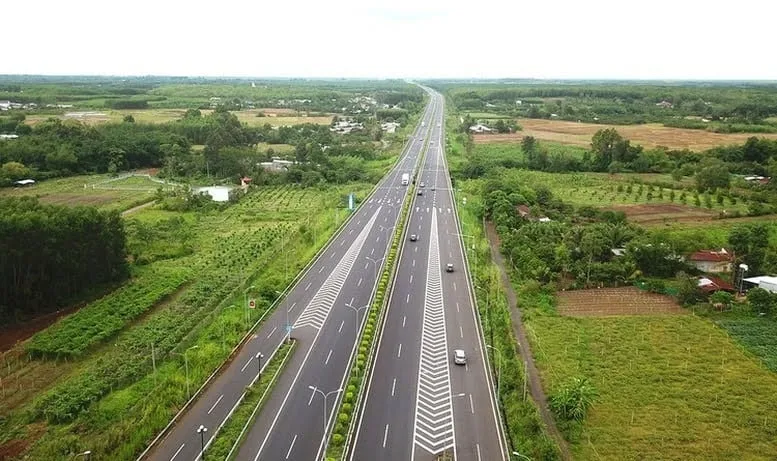 Các tuyến cao tốc Bắc Nam phía Đông và phía Tây: Sự khác biệt trong quy hoạch