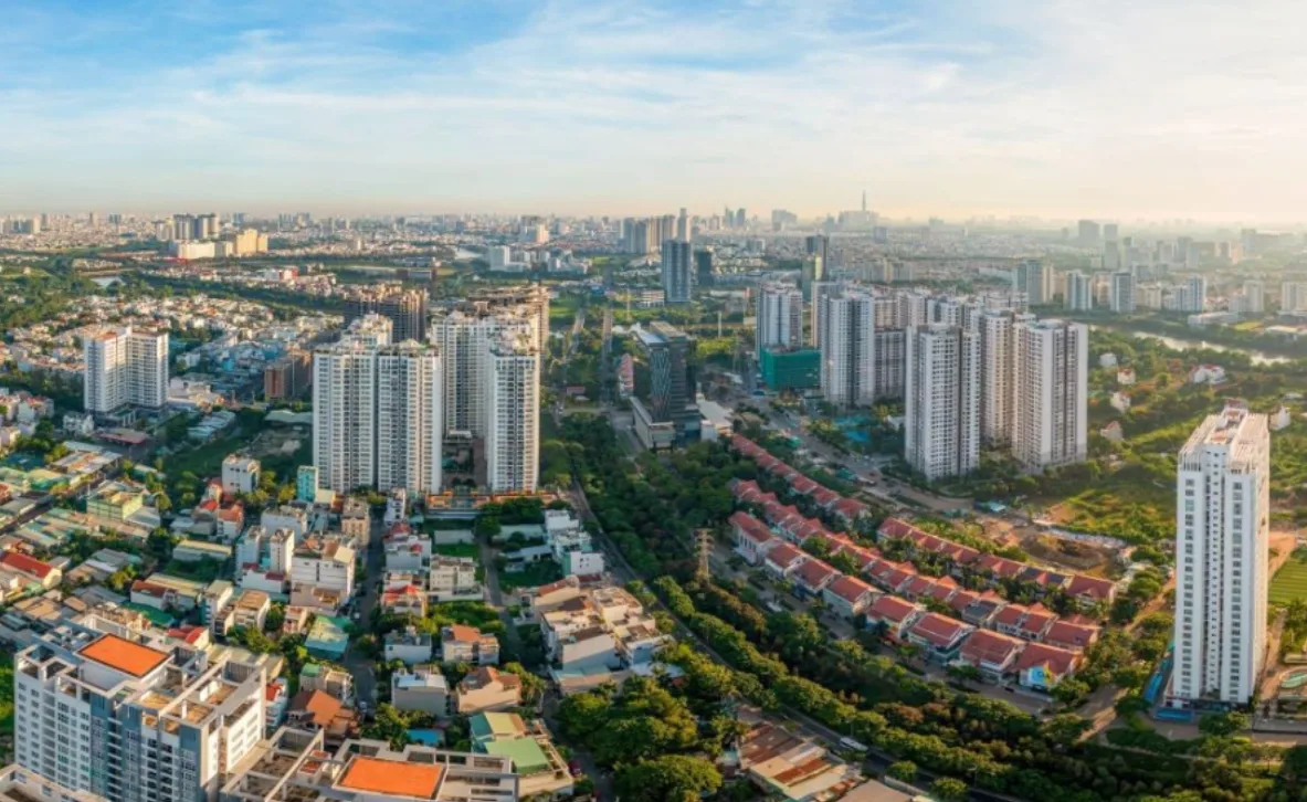 Top 10 chủ đầu tư BĐS 2025: Vinhomes và Nam Long tiếp tục dẫn đầu, Phú Mỹ Hưng bứt phá
