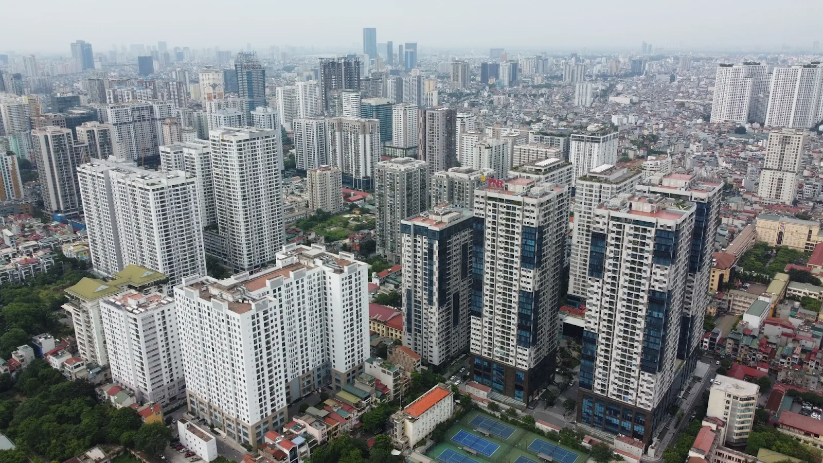 Thị trường chung cư Hà Nội: Giá chững lại sau cơn sốt, cơ hội nào cho người mua?