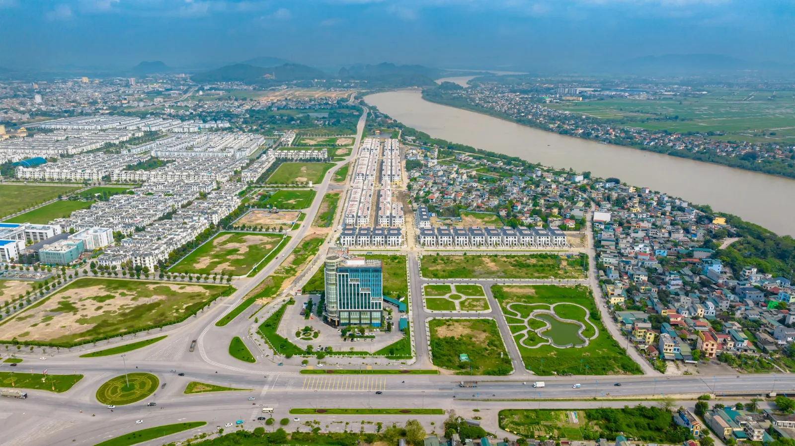 Đại lộ Nam sông Mã Thanh Hóa khởi công giai đoạn 2, tạo đà phát triển đô thị - du lịch