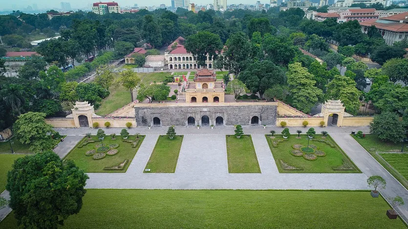 Cách di chuyển nhanh nhất từ Vinhomes Smart City Tây Mỗ đến Hoàng thành Thăng Long