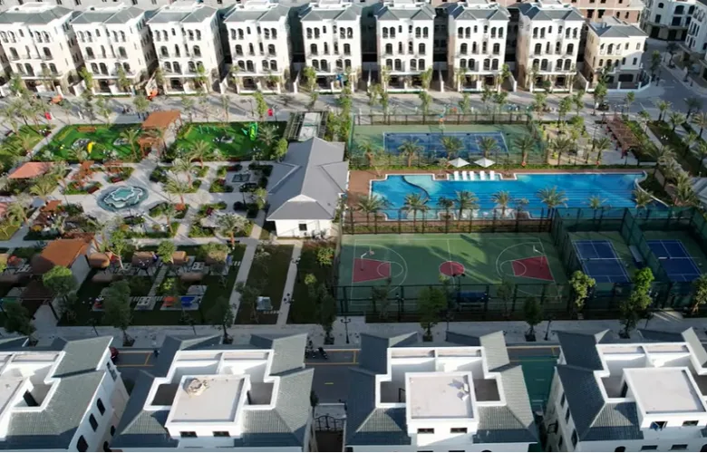 Biệt thự đơn lập phân khu Chà Là Vinhomes Ocean Park 2 nằm ở những trục đường nội khu nào?