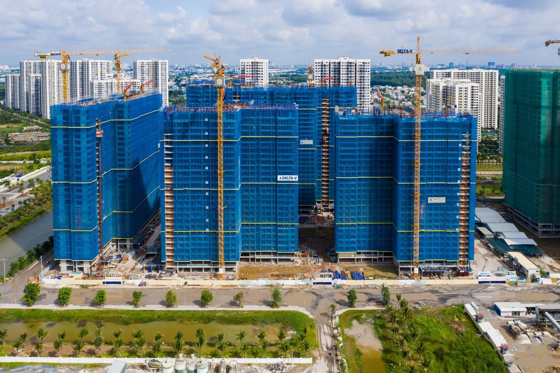 Cập nhật tiến độ thi công mới nhất của dự án Lumiere Boulevard