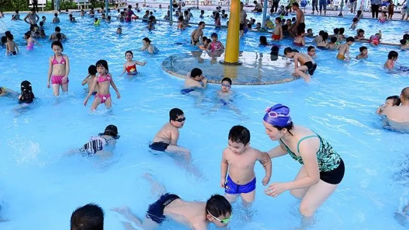 Cập nhật mới nhất giá vé, giờ mở cửa bể bơi Berriver - chung cư Berriver Long Biên