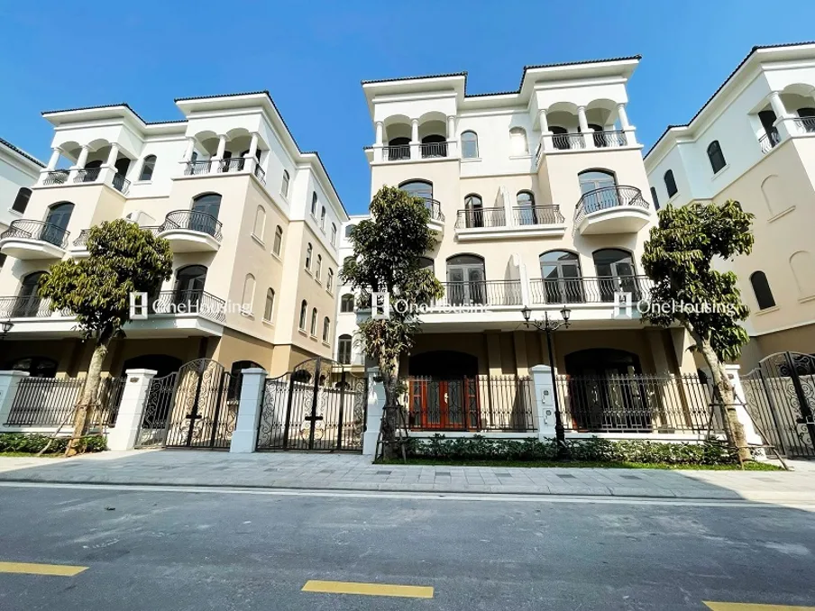Vì sao nên mua biệt thự hướng nội khu, đường tiếp giáp rộng 13m - Căn thường mặt tiền Tây Bắc khu Chà Là - Vinhomes Ocean Park 2 ở OneHousing?