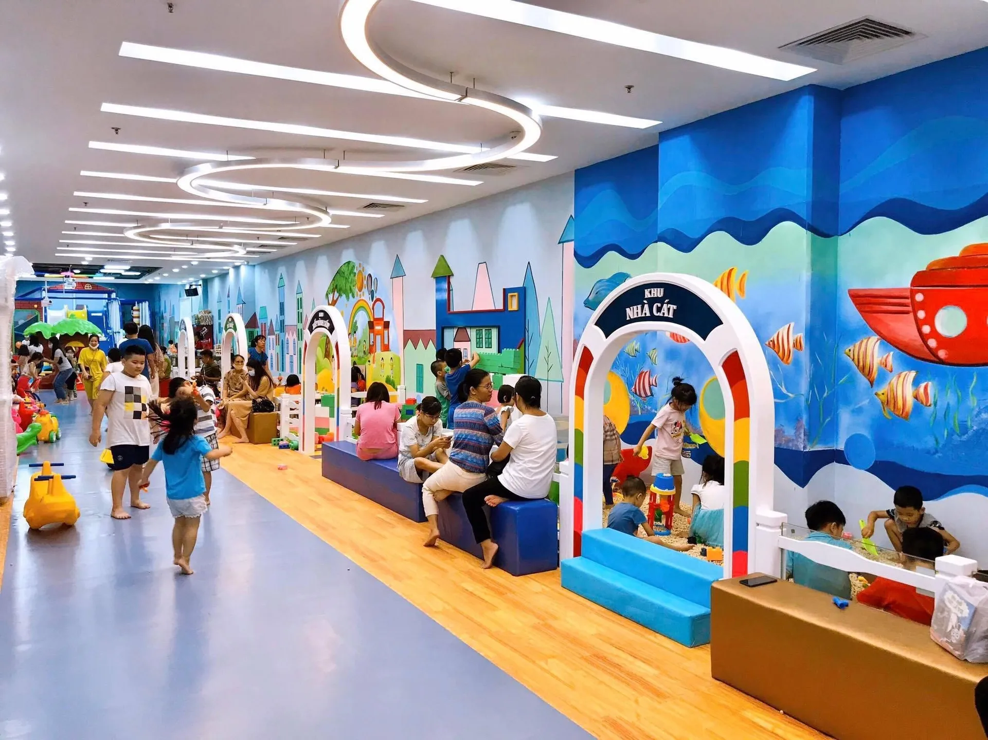 Khu vui chơi trẻ em Tân Việt Wonderland gần chung cư 25 Lạc Trung có gì mới lạ?