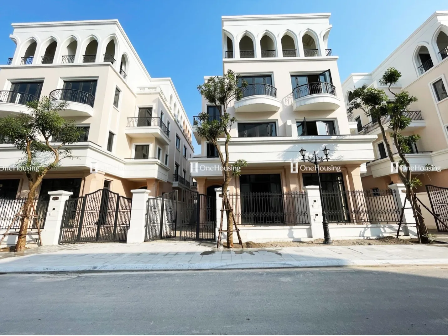 Biệt thự thuộc phân khu Hải Âu Vinhomes Ocean Park 2 hiện OneHousing bán bao nhiêu?