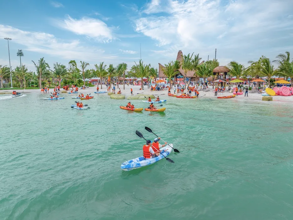 Có thể chèo kayak ở hồ nào trong Vinhomes Ocean Park 1, 2, 3?