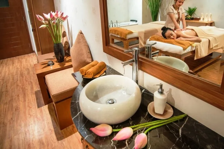 Gần chung cư HPC Landmark 105 quận Hà Đông có phòng khám, spa làm đẹp nào?