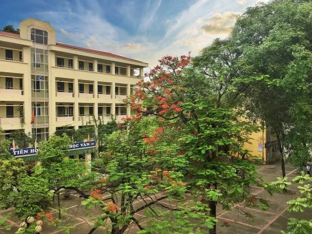 Chung cư Osaka Complex quận Hoàng Mai có gần trường THPT Việt Nam - Ba Lan không?
