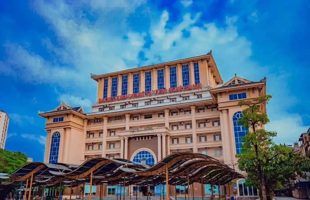 Chung cư T&T Riverview quận Hoàng Mai cách trường Đại học Kinh doanh và Công nghệ Hà Nội bao xa?