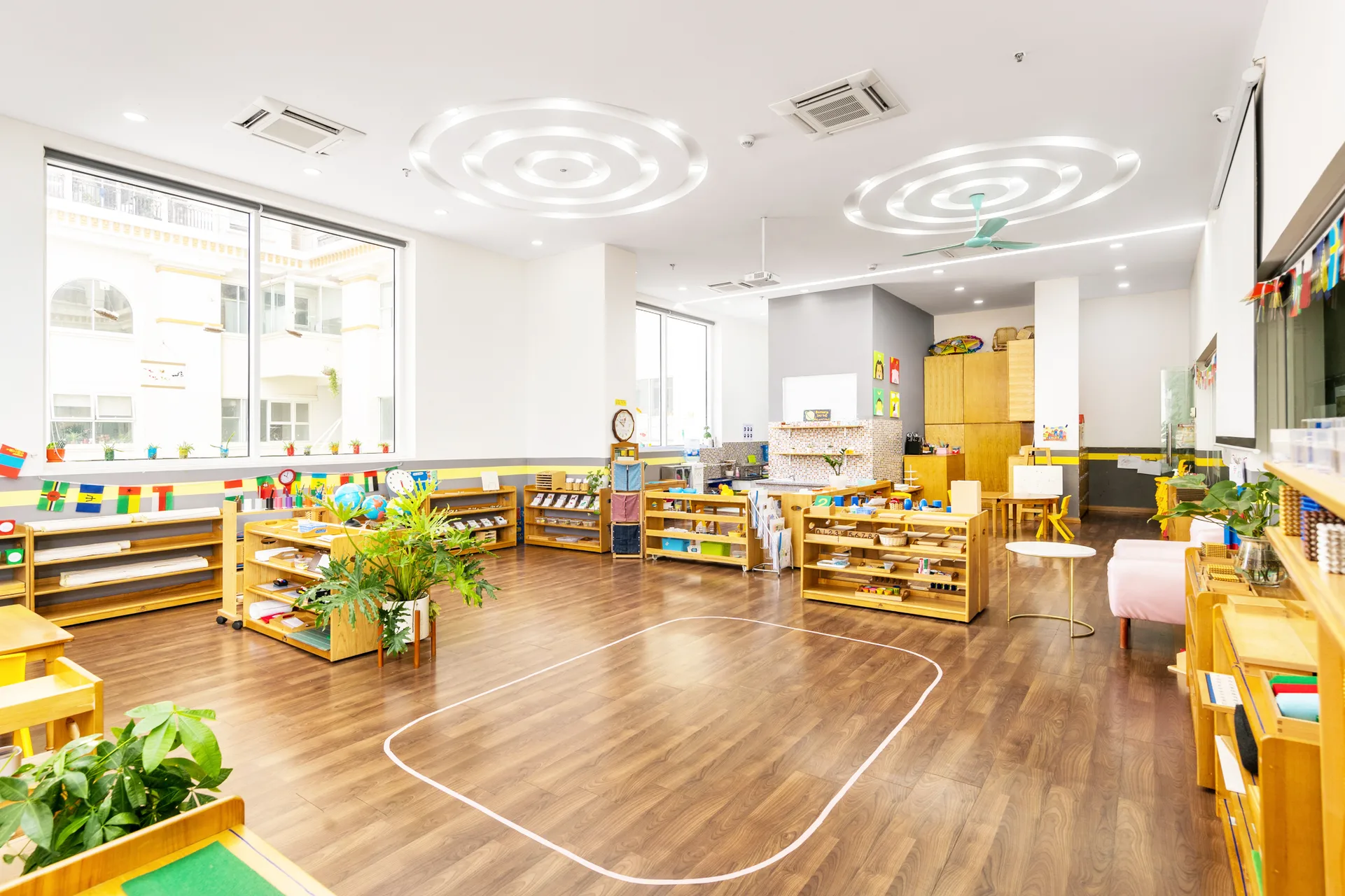 Gần chung cư Hòa Bình Green City quận Hai Bà Trưng có trường mầm non montessori nào không?