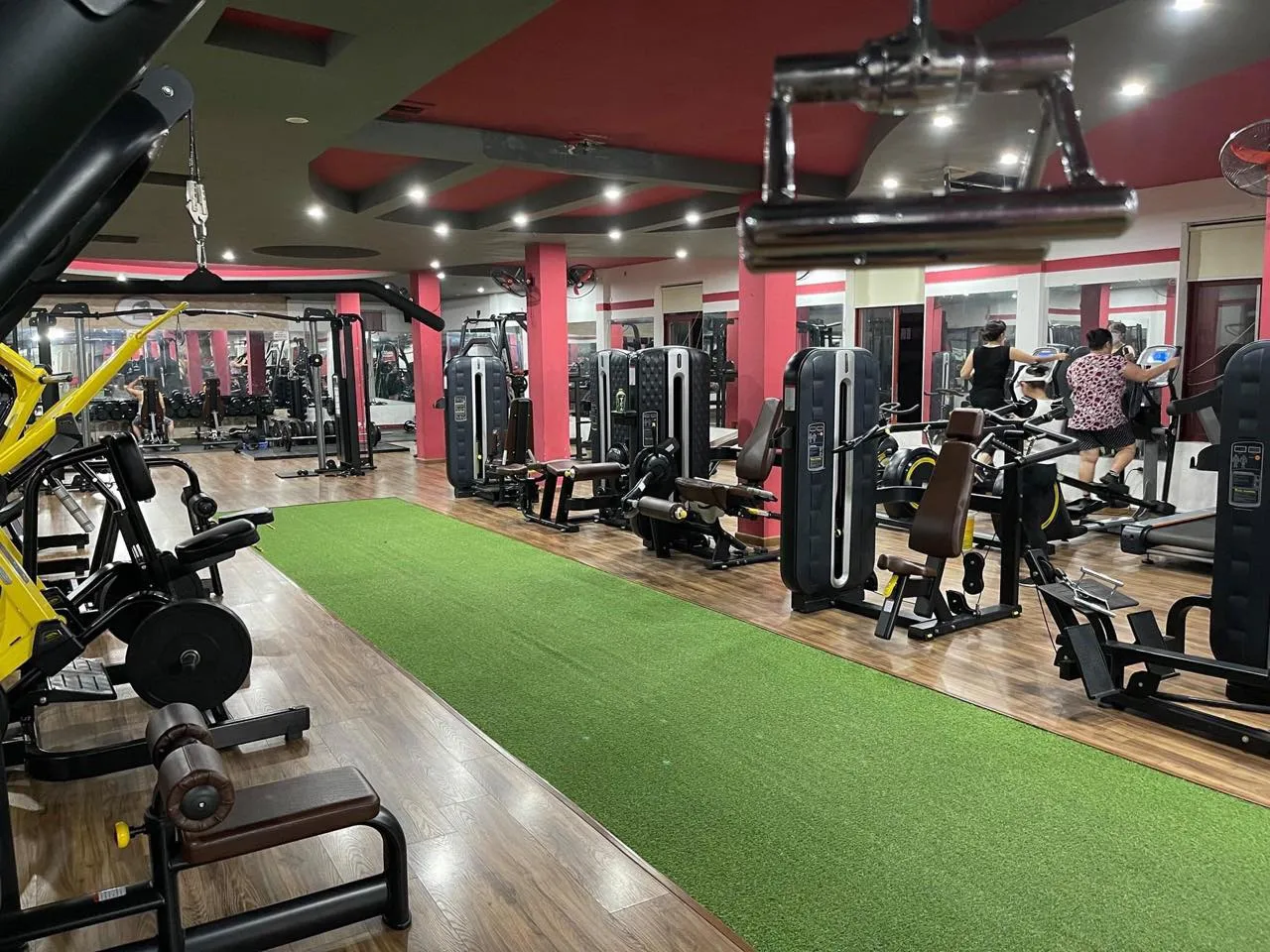 Chung cư Ecohome Phúc Lợi quận Long Biên gần phòng gym, sân bóng nào?