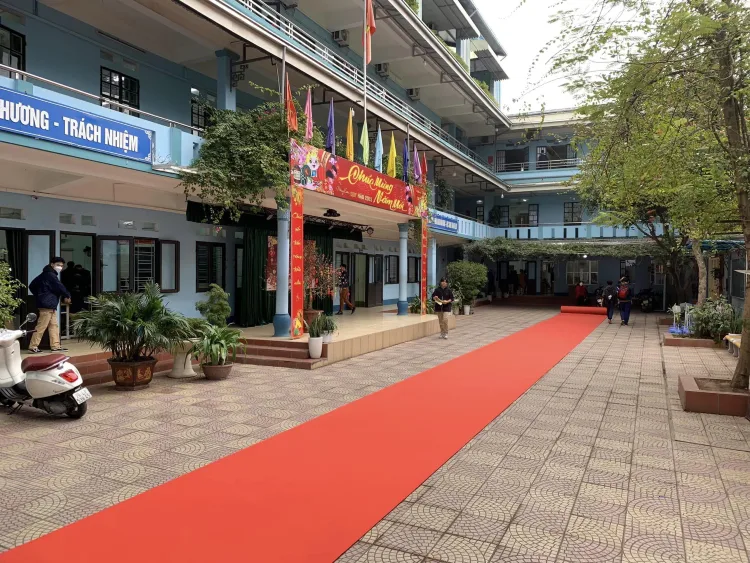 Chung cư Eco City Việt Hưng quận Long Biên gần các trường THPT nào?