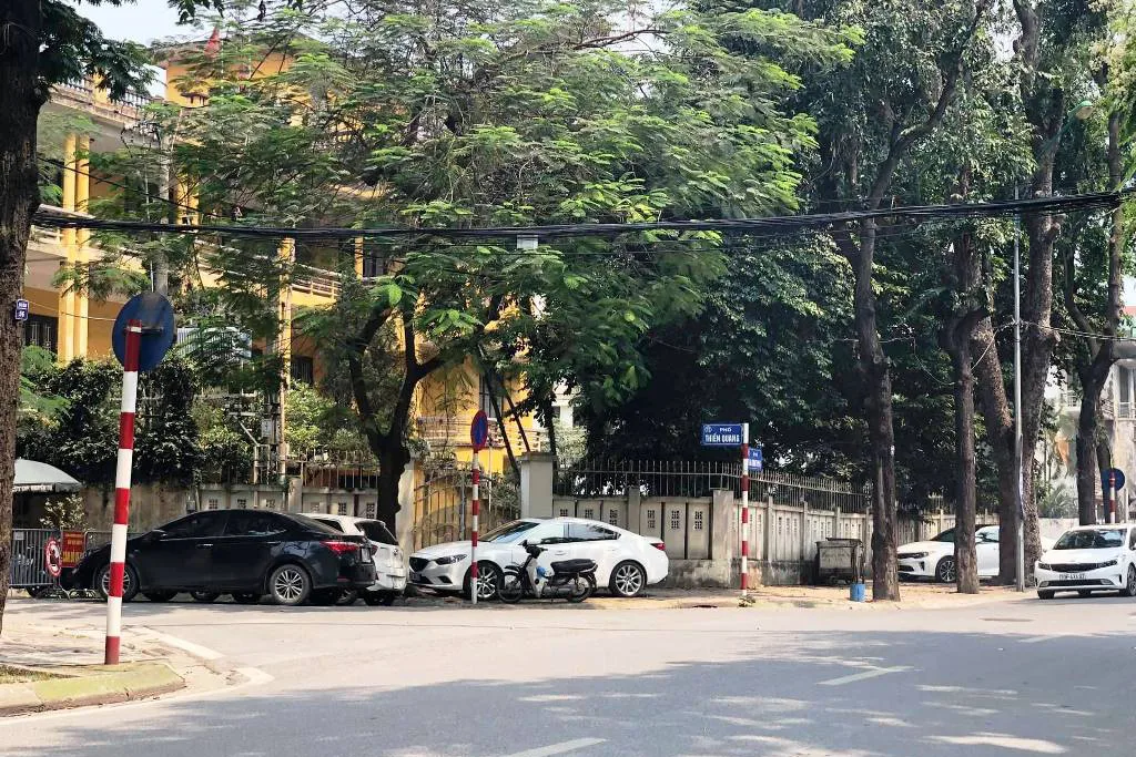 Phường Nguyễn Du, quận Hai Bà Trưng hiện có giá bán nhà đất là bao nhiêu?