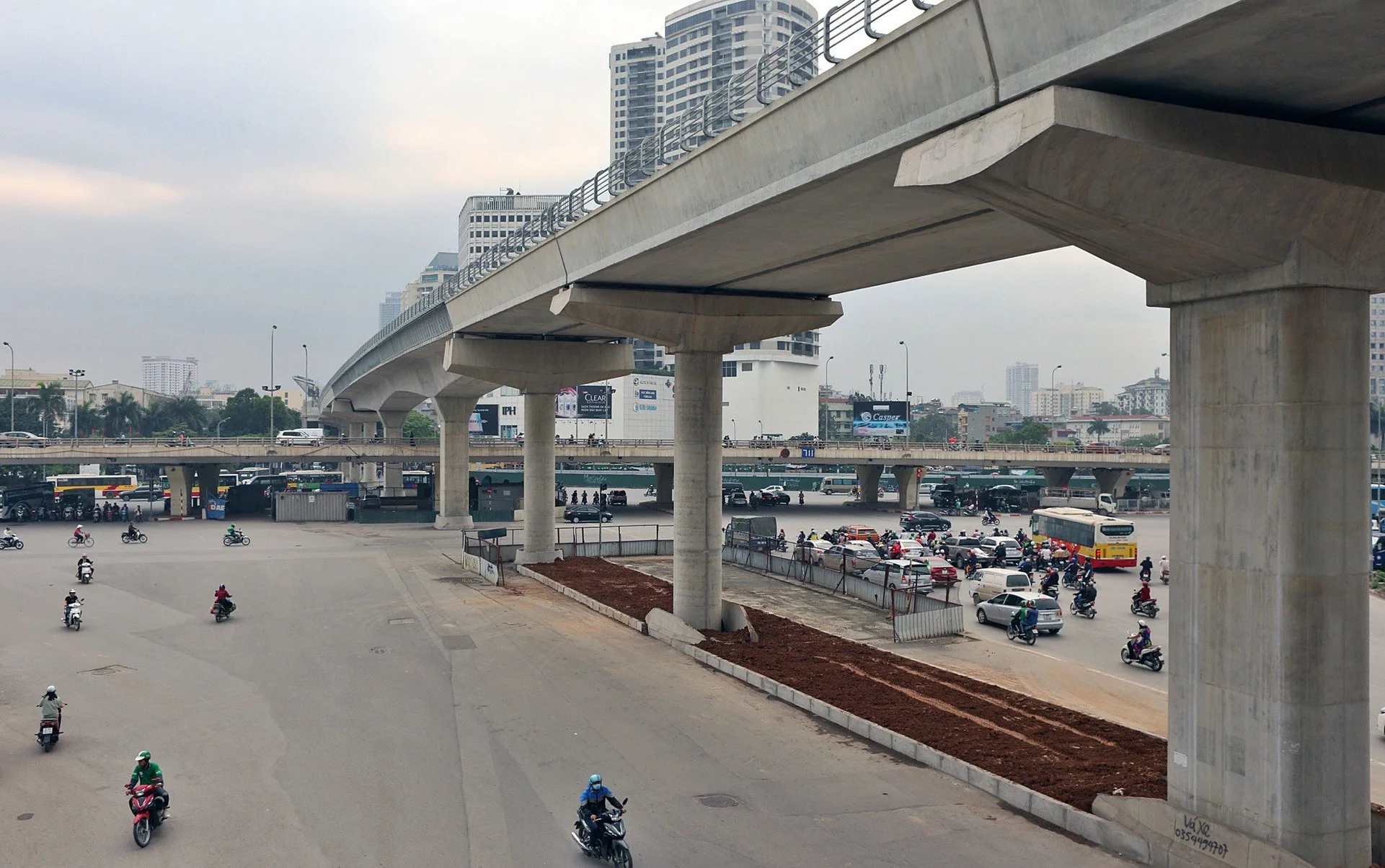 Địa điểm tiến hành thủ tục nhập khẩu với hộ gia đình mua nhà đất tại đường Xuân Thủy, quận Cầu Giấy