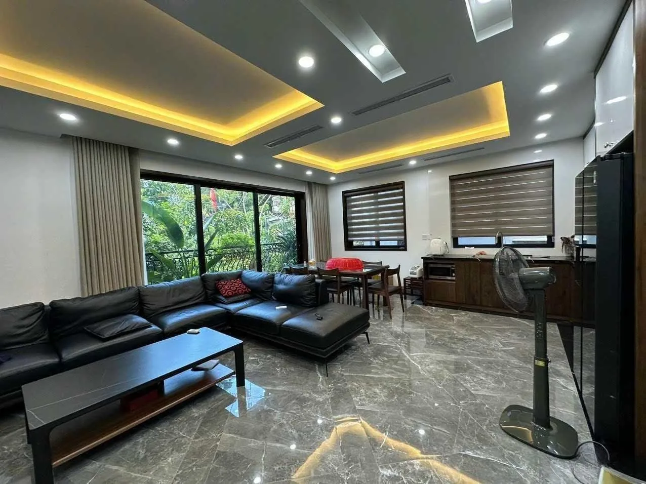 Nhà riêng ô tô vào được quận Đống Đa đang có giá bán bao nhiêu?