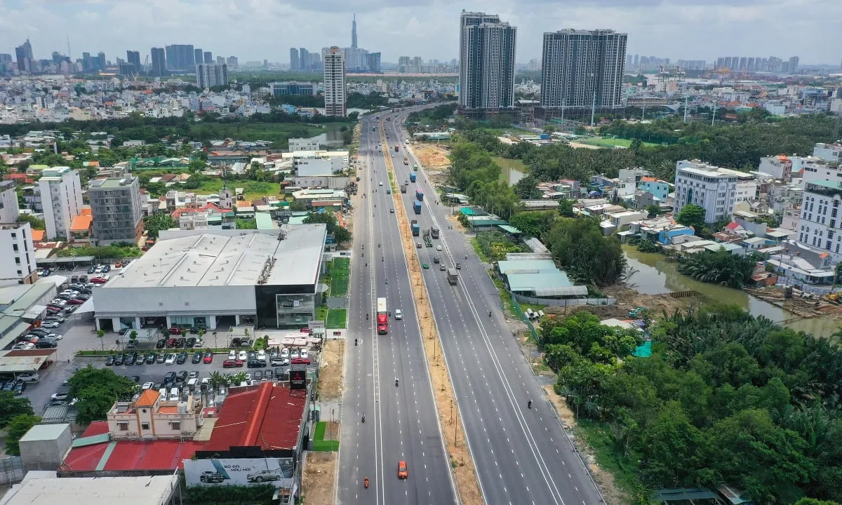 Giá bán nhà riêng đường Nguyễn Thị Thập, Quận 7, TP. HCM hiện tại là bao nhiêu?