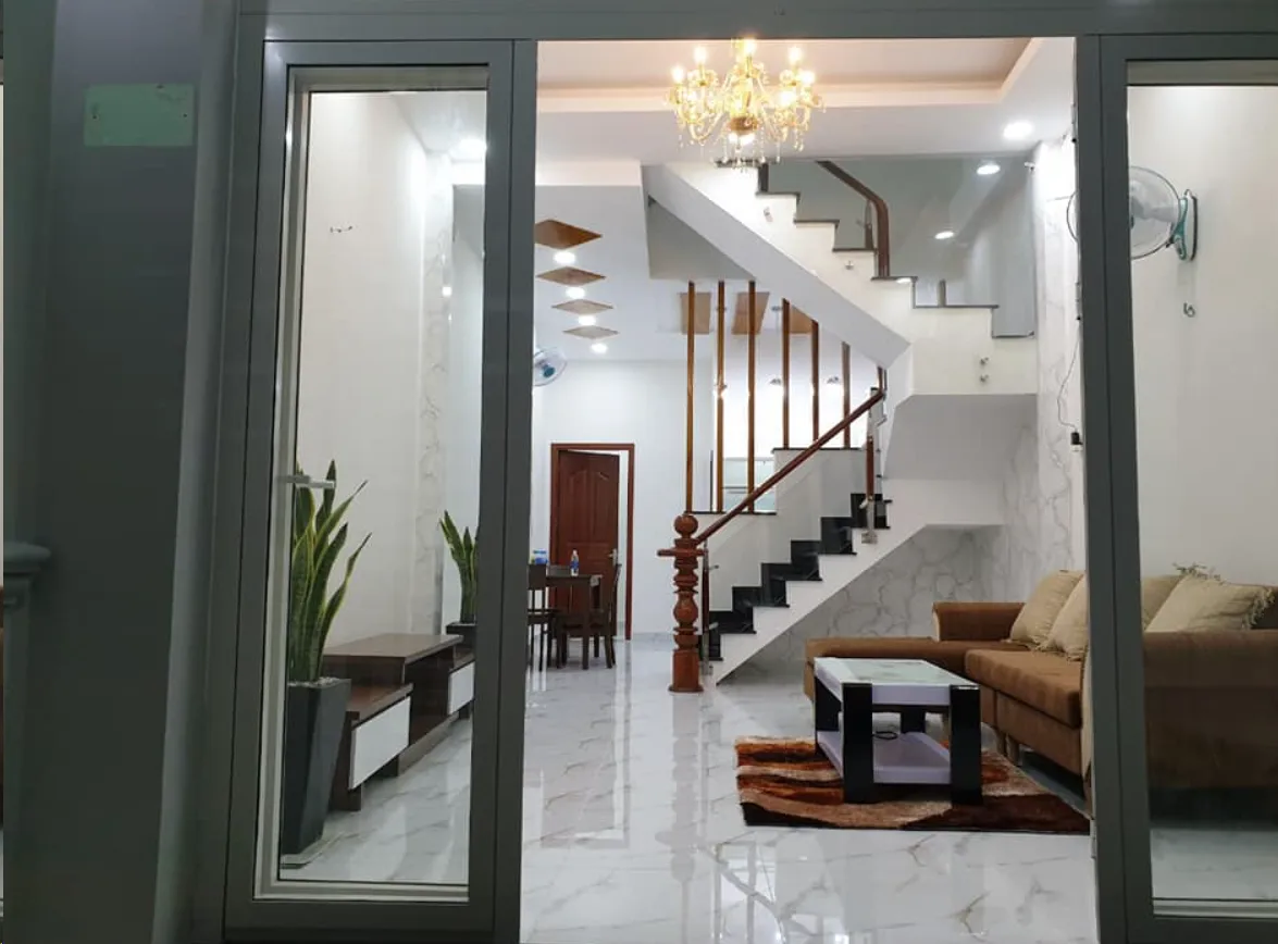 Nhà riêng gần chợ Kiến Thiết, quận 9 có giá bán bao nhiêu?