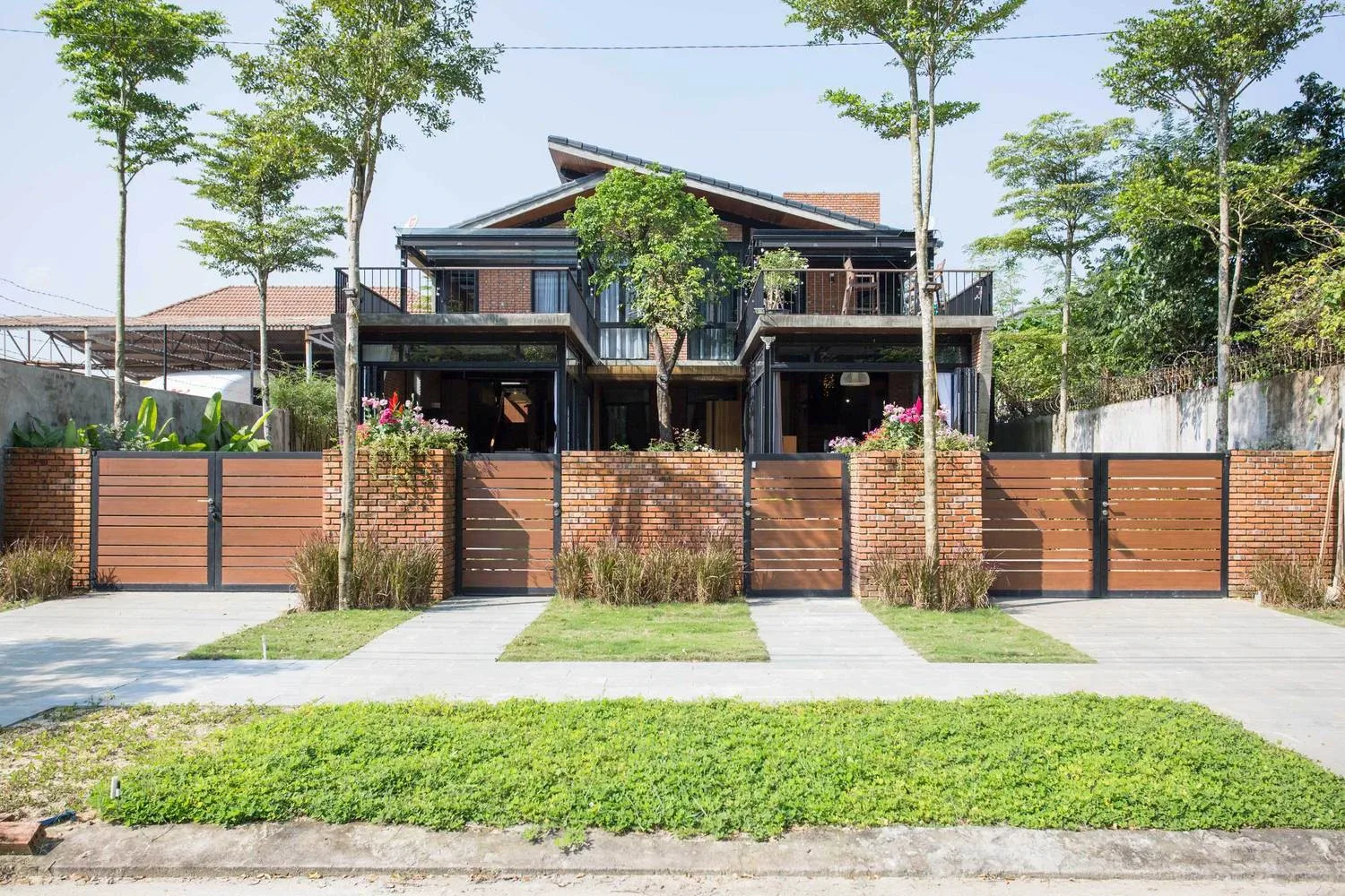 Nhà riêng gần chợ Nguyễn Tri Phương, quận 10 có giá bán bao nhiêu?