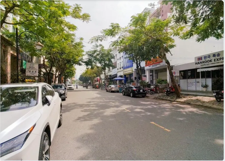 Nhà mặt phố đường Phan Khiêm Ích, Quận 7 hiện có giá bao nhiêu?