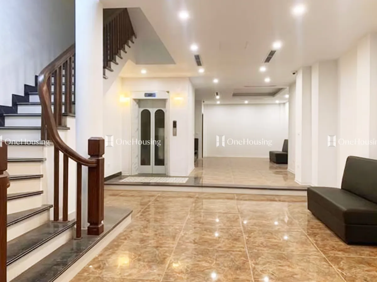 Đường, phố nào ở quận Hoàn Kiếm hiện có giá bán nhà đất cao nhất?