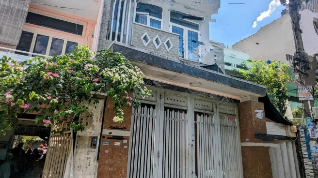 Nhà mặt phố tại đường Đình Nghi Xuân, quận Bình Tân có giá bán bao nhiêu?