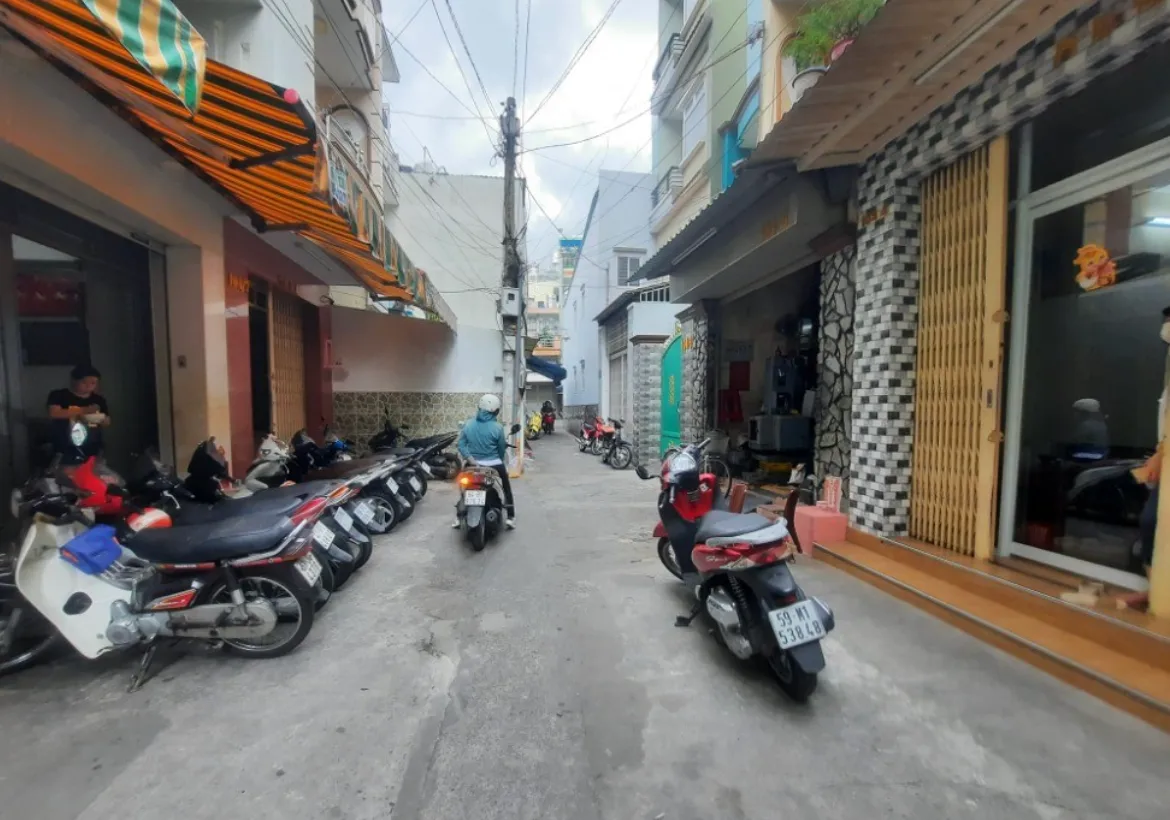 Giá bán nhà riêng, nguyên căn tại đường Hàn Hải Nguyên, quận 11 là bao nhiêu?