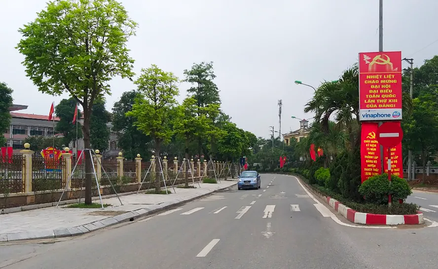 Giá bán nhà đất tại xã Tân Xã, huyện Thạch Thất hiện là bao nhiêu?