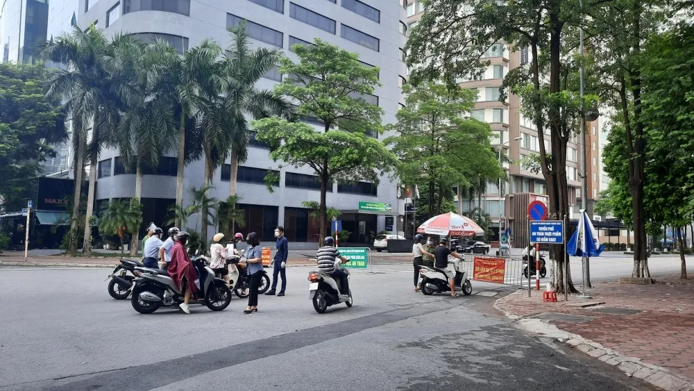 Nhà đất thổ cư phường Dịch Vọng Hậu và phường Mai Dịch bên nào đắt, bên nào rẻ hơn?