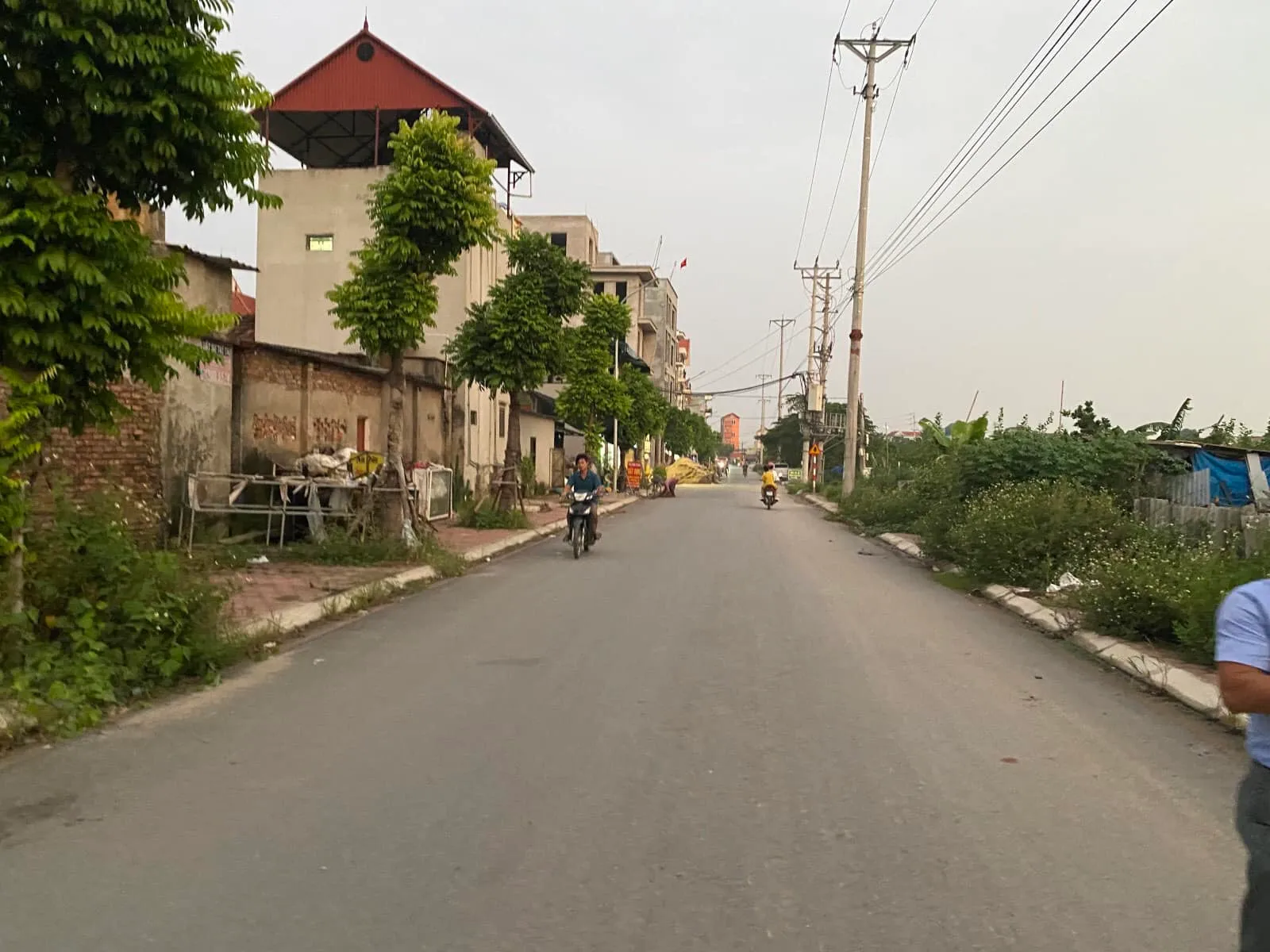 Nhà đất tại xã Song Phương, huyện Hoài Đức có giá bán bao nhiêu?