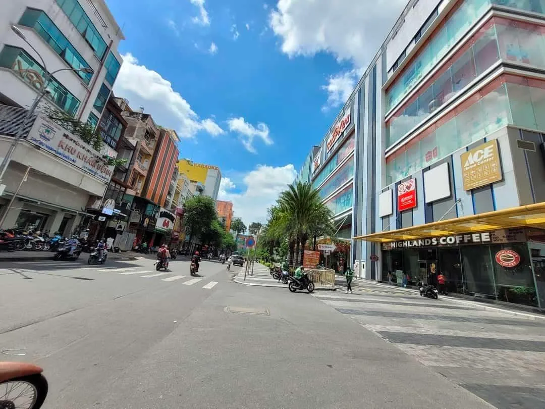 Giá bán nhà riêng, nguyên căn tại đường Lý Nam Đế, quận 11 là bao nhiêu?
