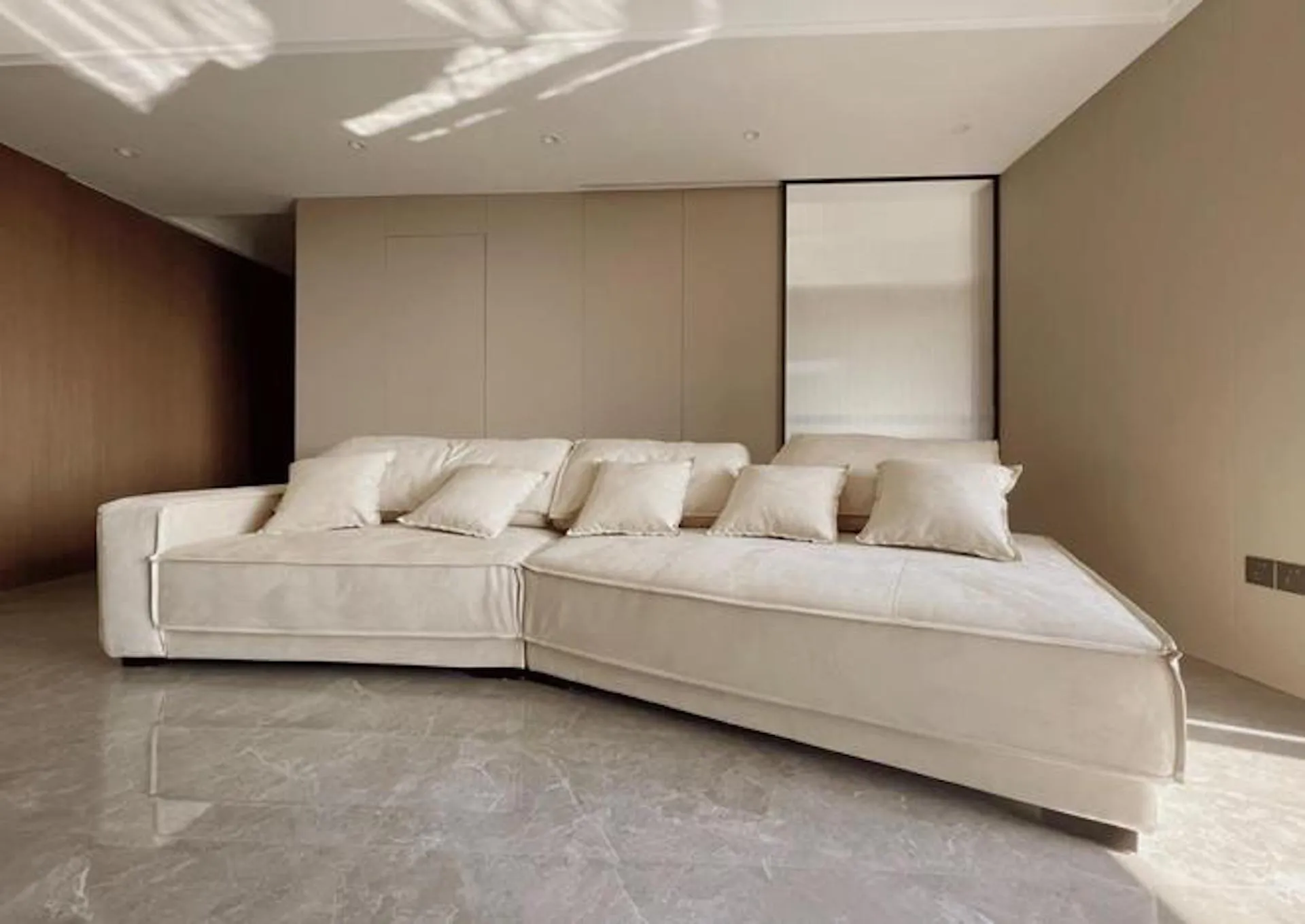 Nhà của bạn sẽ giảm giá trị nếu có 1 trong 7 loại sofa này