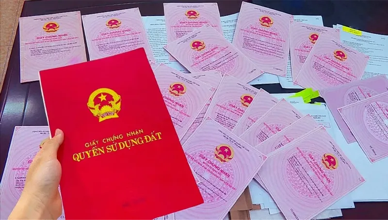 Chuyển nhượng đất từ 2025: Tính thuế thu nhập cá nhân như thế nào?