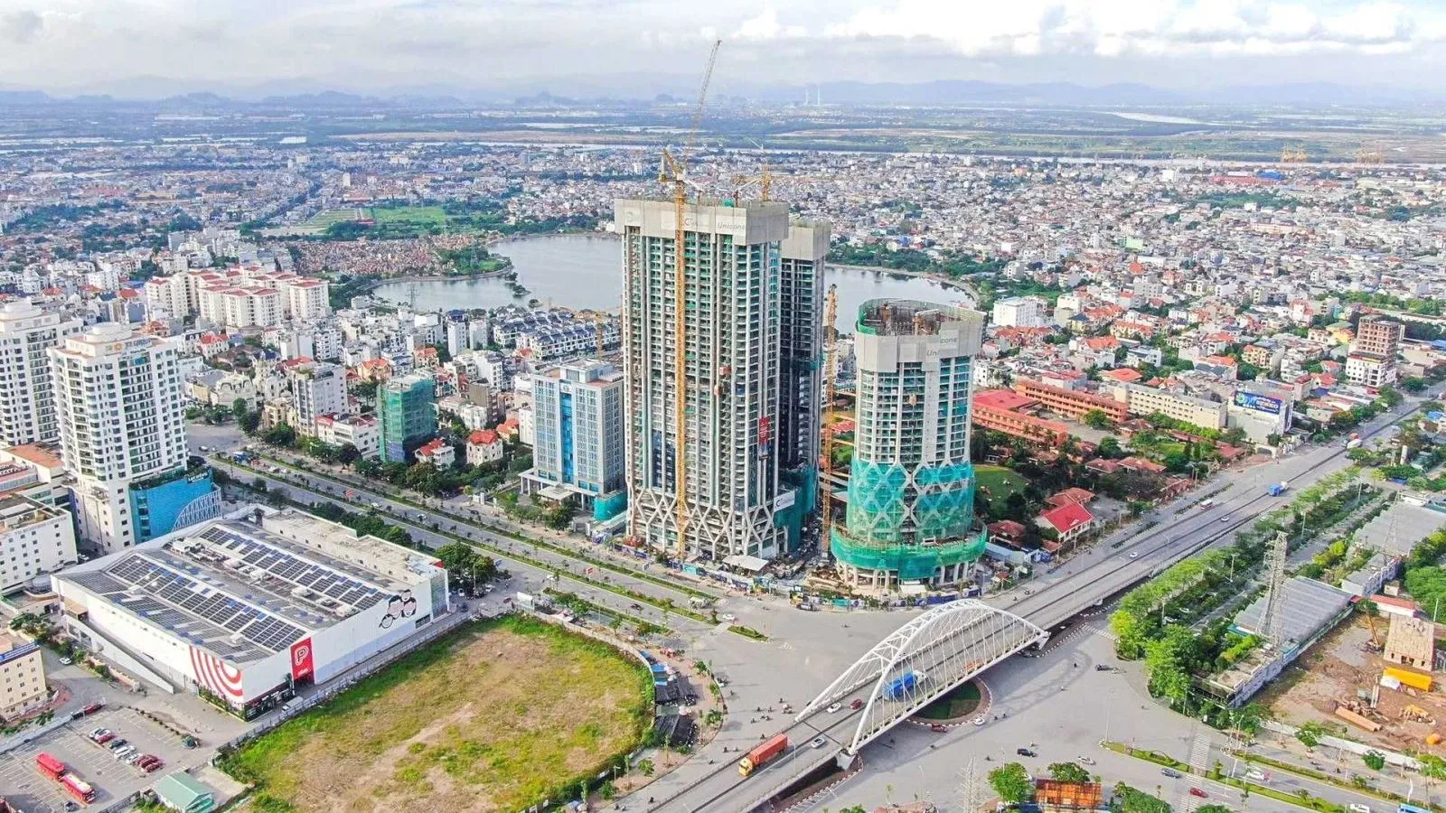 Thị trường bất động sản: Chớm phục hồi đã gặp "nỗi lo" tăng giá