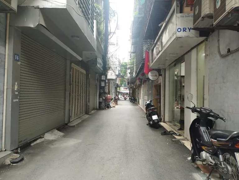 Nhà mặt ngõ diện tích 60m2 - 80m2 đường Thái Hà quận Đống Đa giá bao nhiêu?