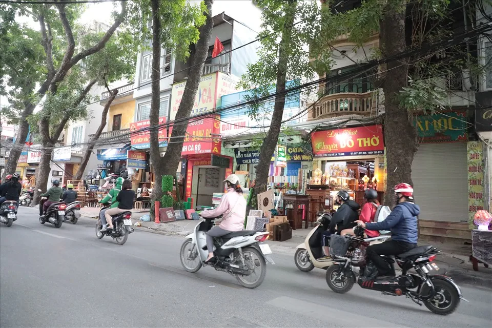 Nhà mặt phố diện tích 45m2 - 60m2 đường Đê La Thành quận Đống Đa giá bao nhiêu?