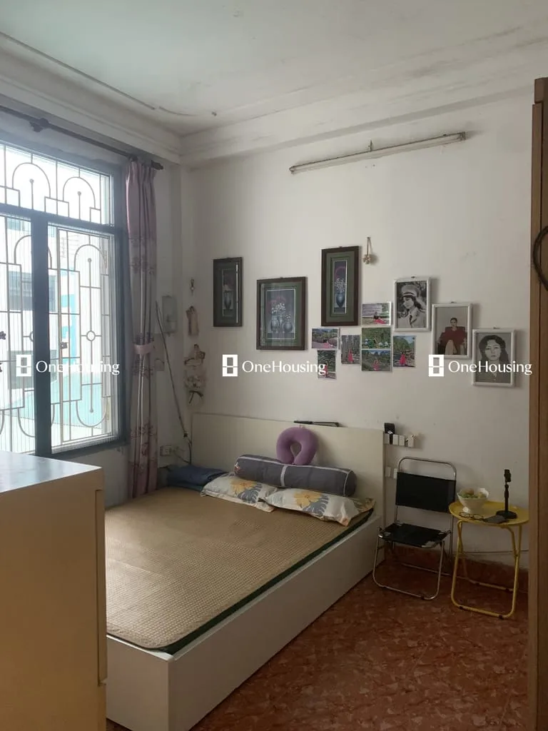 Nhà mặt ngõ 3 tầng đường Láng quận Đống Đa giá bao nhiêu?