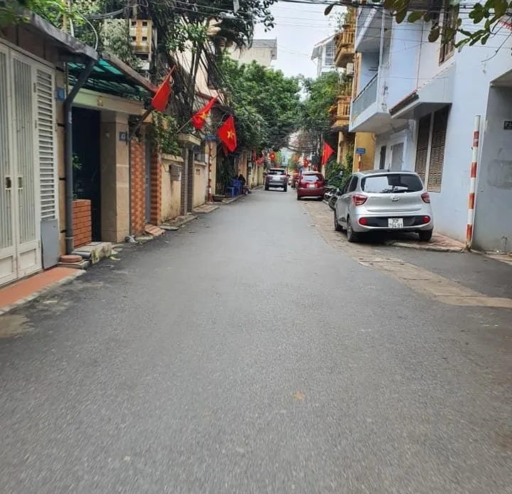 Nhà mặt ngõ 4 tầng cách đường Trần Khát Chân quận Hai Bà Trưng giá bao nhiêu?