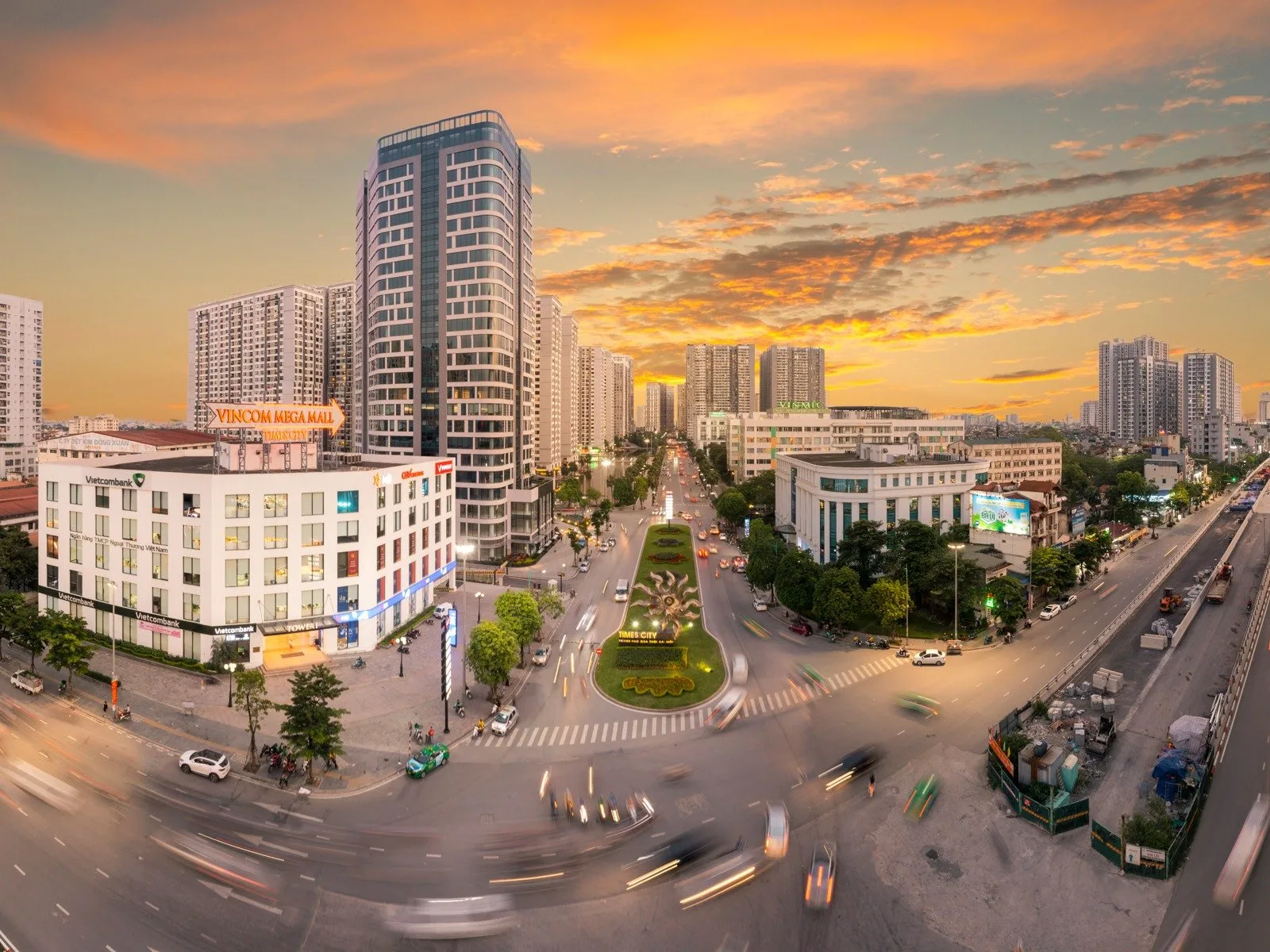 Nhà mặt ngõ 4 tầng cách đường Dương Văn Bé quận Hai Bà Trưng giá bao nhiêu?