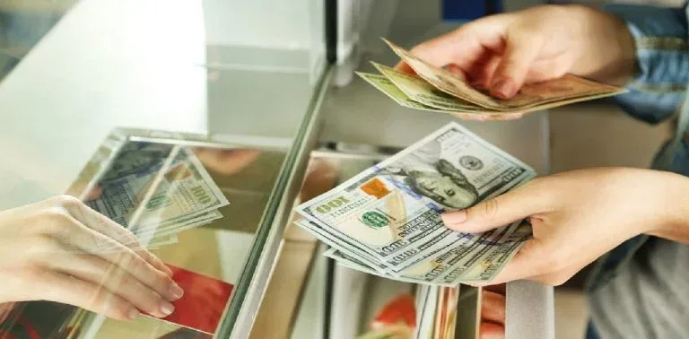 Sân bay Tân Sơn Nhất có những khu vực nào đổi tiền Đô?