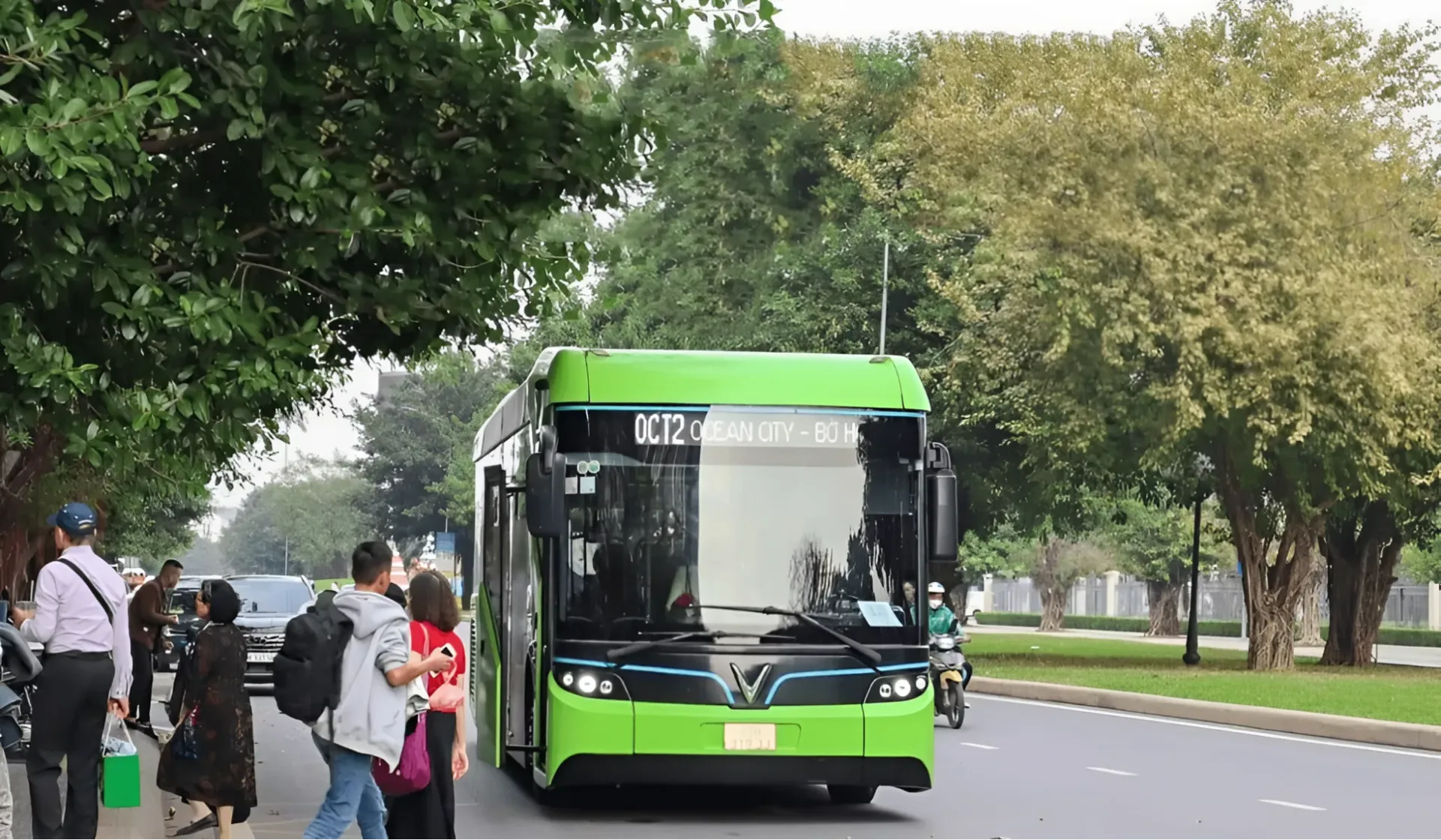 Có những tuyến xe bus nào di chuyển từ trung tâm Hà Nội tới Little Hong Kong Vinhomes Ocean Park 2?